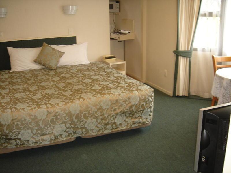 Tudor Court Motor Lodge Auckland Bagian luar foto