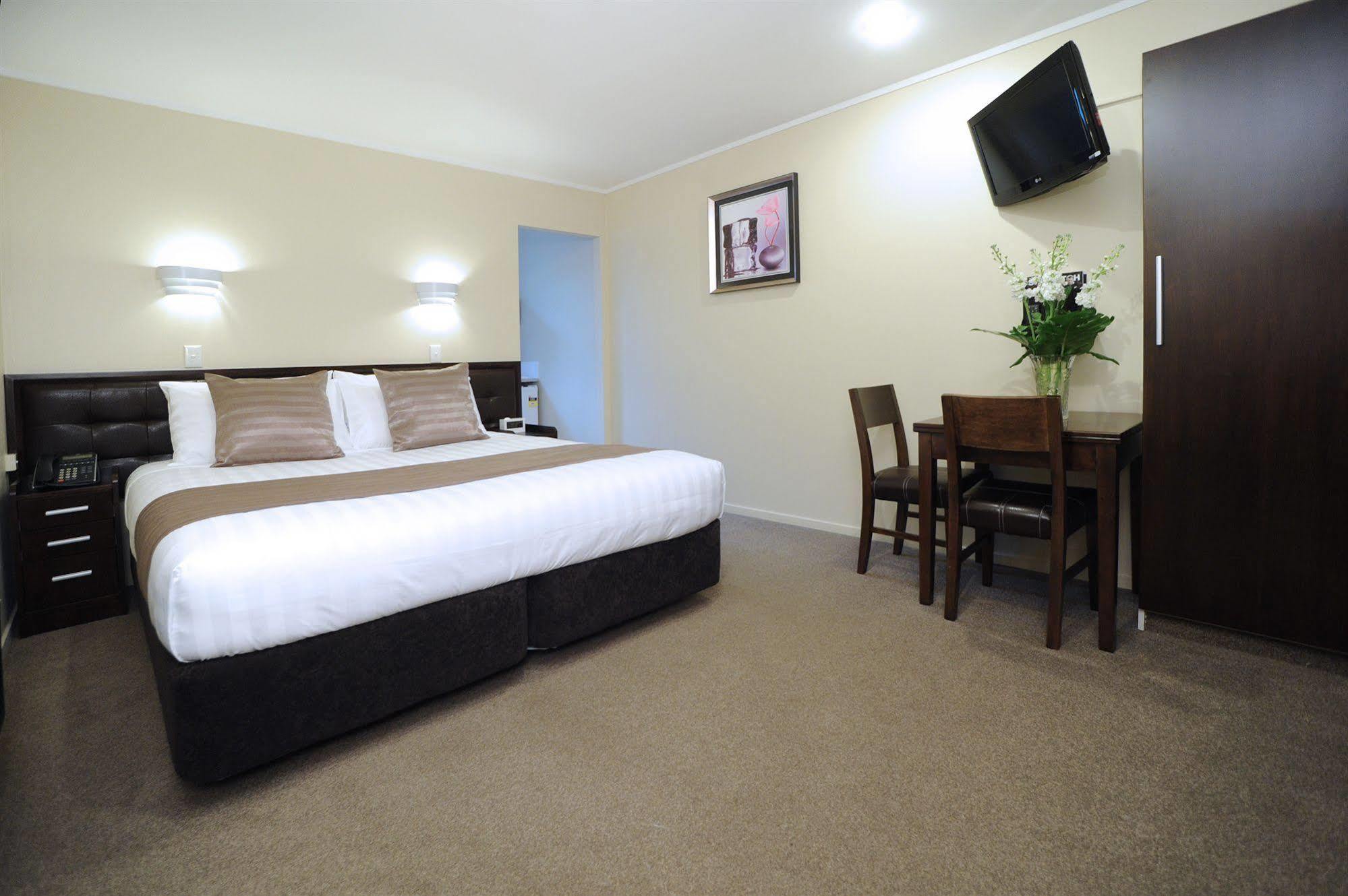 Tudor Court Motor Lodge Auckland Bagian luar foto