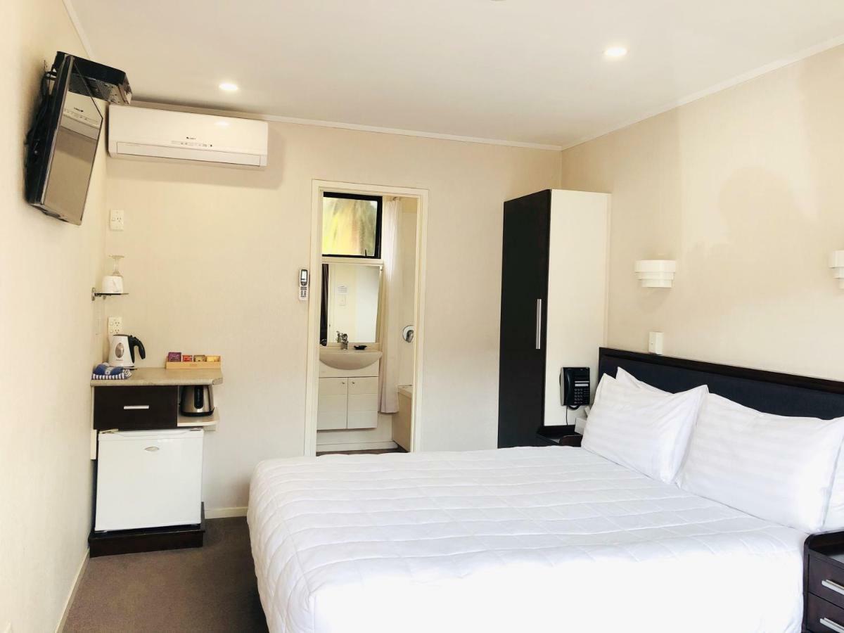 Tudor Court Motor Lodge Auckland Bagian luar foto