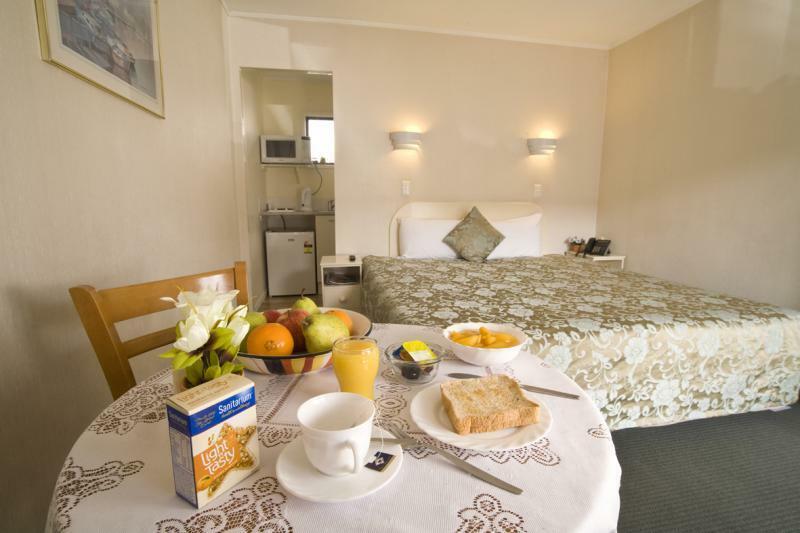 Tudor Court Motor Lodge Auckland Bagian luar foto